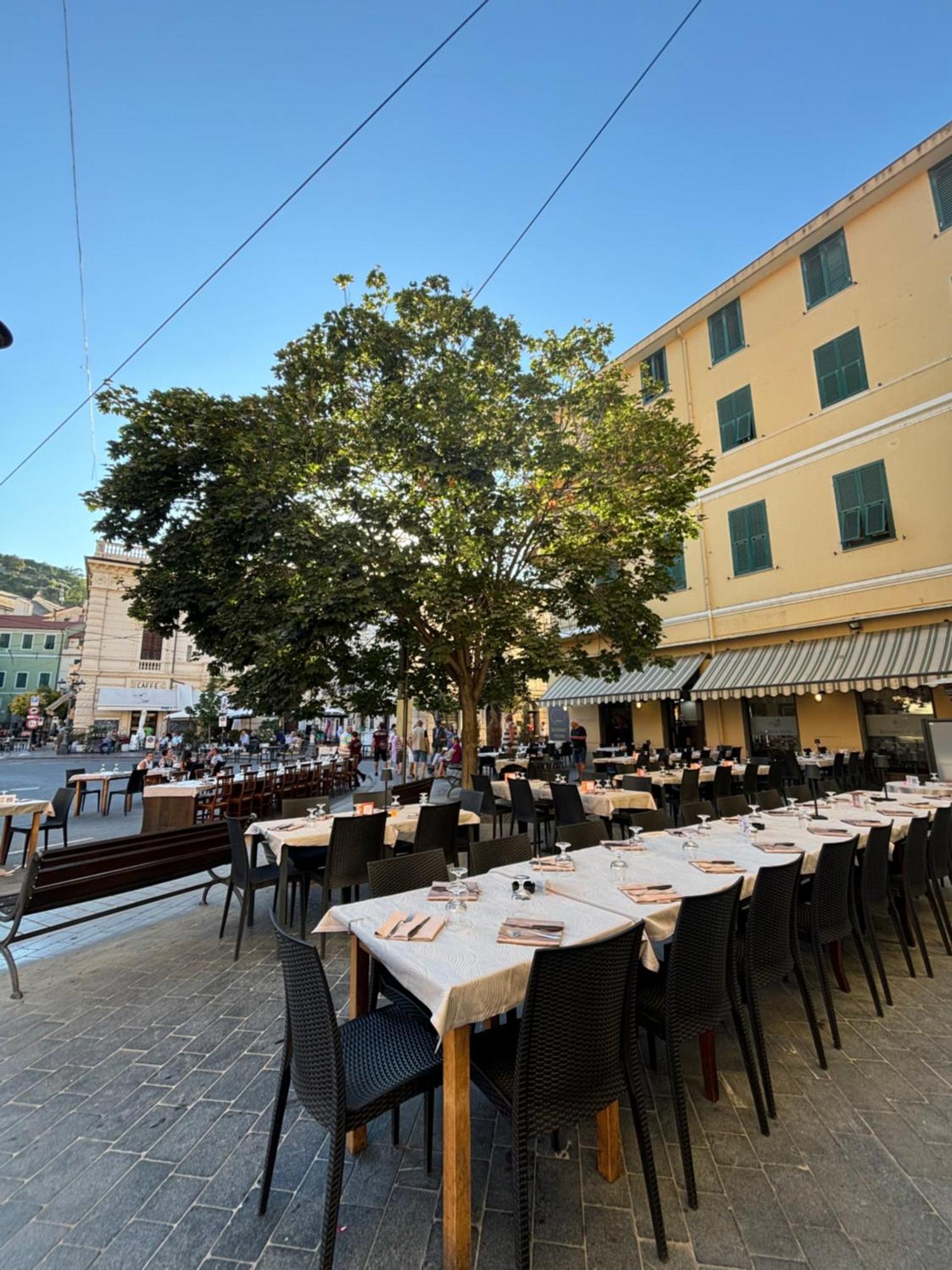 Albergo Florida Taggia Eksteriør bilde